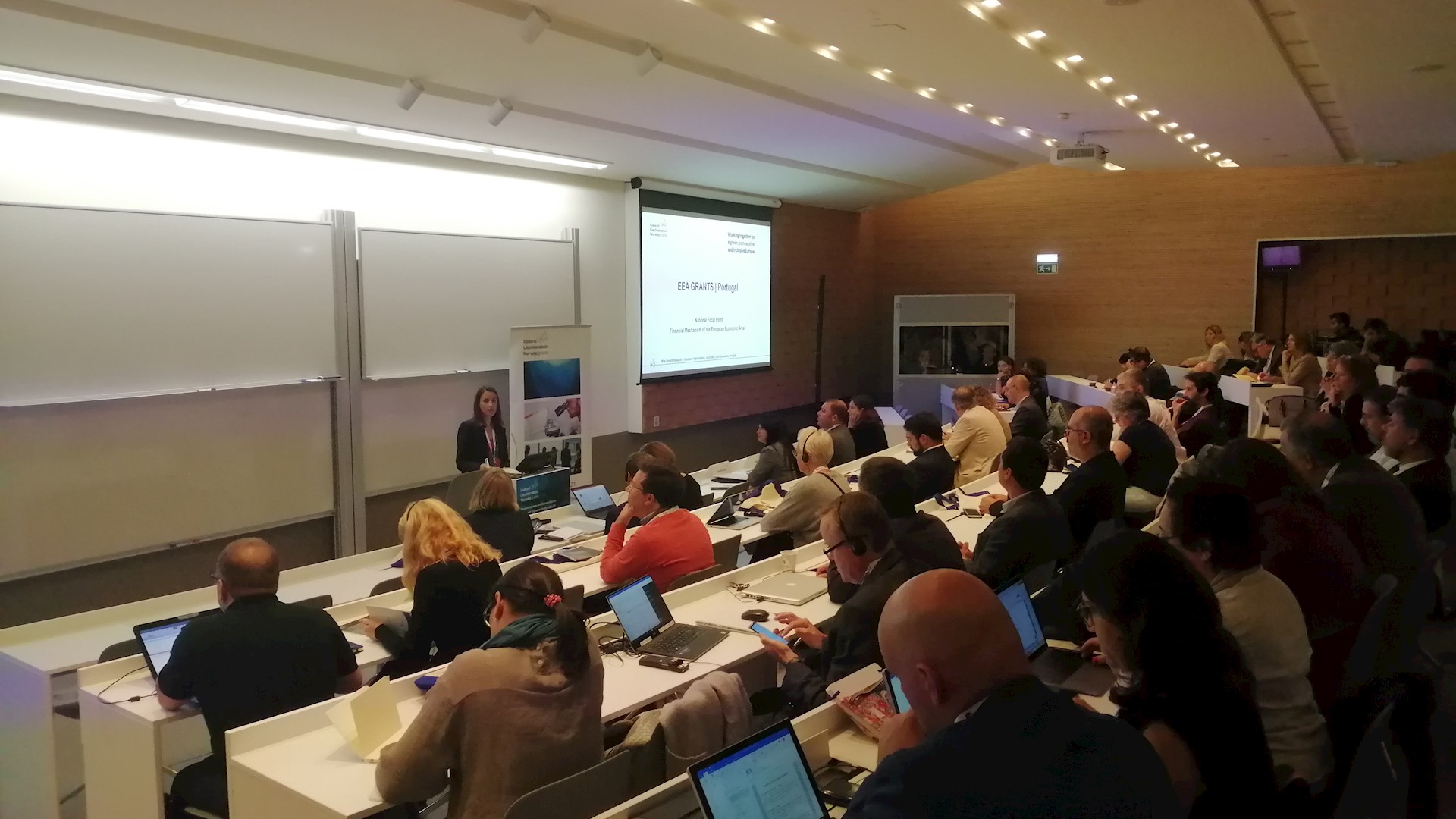 Matchmaking dedicado à Investigação” e à Educação, Bolsas de Estudo, Literacia e Empreendedorismo Jovem, com casa cheia