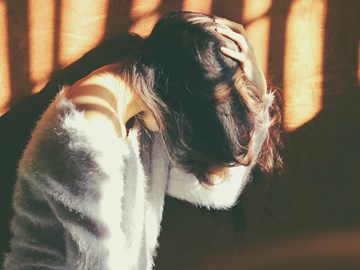 Projetos para a proteção das vítimas de violência contra as mulheres e violência doméstica têm luz verde