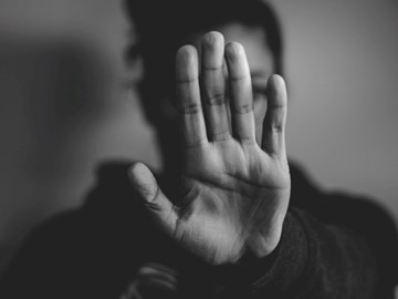 Projetos de prevenção e estratégias de apoio a crianças e jovens na área da violência contra as mulheres e a violência doméstica