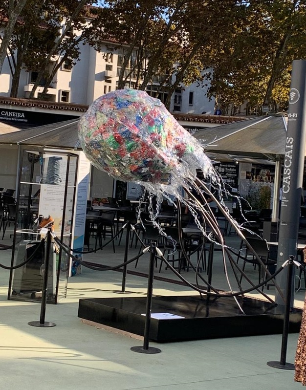 Projeto iREC presente no mercado da vila de Cascais