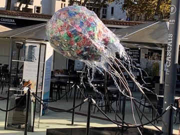 Projeto iREC presente no mercado da vila de Cascais