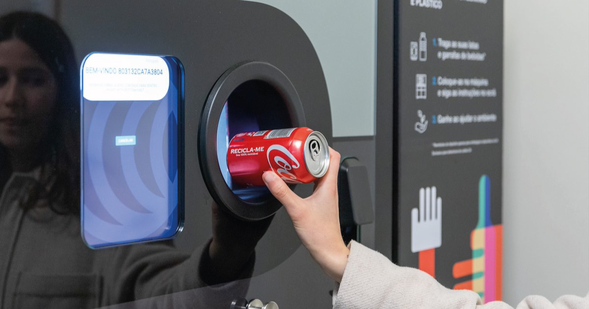 Reciclar embalagens na Universidade de Aveiro dá direito a recompensas