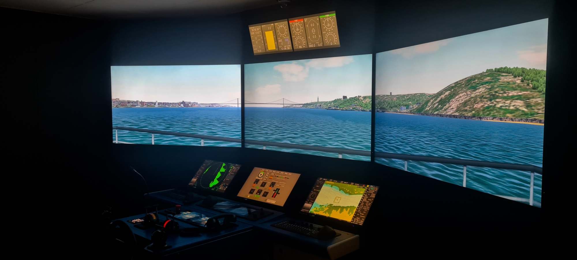 Cerimónia de inauguração dos novos simuladores marítimos